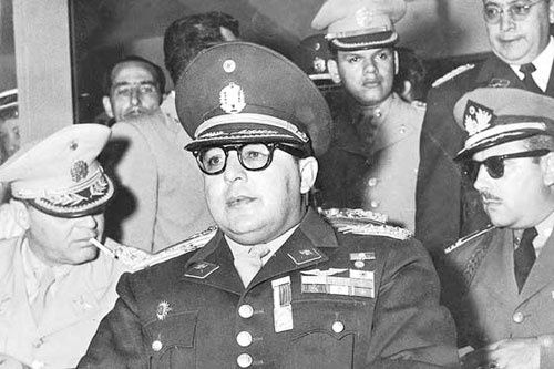 El 23 de enero de 1958 cae el dictador Marcos Pérez Jiménez e irrumpe una Democracia duradera por primera vez en la historia de Venezuela.
