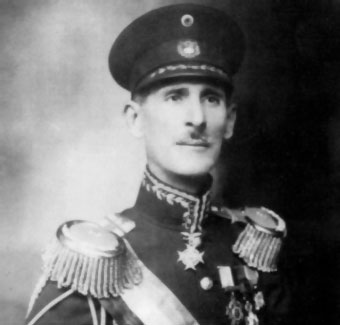 El general Eleazar López Contreras, ministro de Guerra y Marina, asumió el poder luego de la muerte de Gómez.