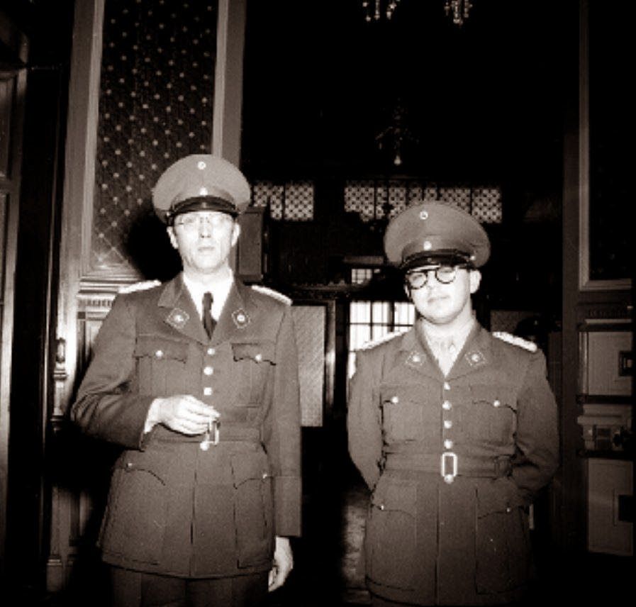 Los tenientes coroneles Carlos Delgado Chalbaud y Marcos Pérez Jiménez, cabecillas del movimiento conspirativo contra el presidente Gallegos.