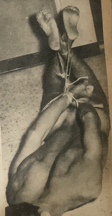 Otra espantosa tortura consistía en acostar al prisionero sobre panelas de hielo y amarrarle manos y pies con un mecate.