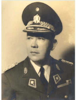 General Néstor Prato Chacón, importante figura del gobierno de Marcos Pérez Jiménez. Fue gobernador del estado Zulia, jefe del Estado Mayor y ministro de Educación.