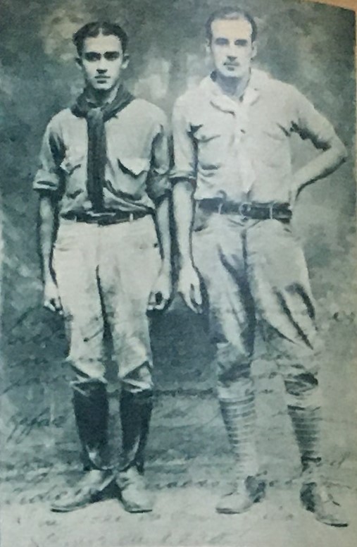 Los valientes exploradores, Petit (izq.) y Carmona fotografiados durante su paso por San José de Costa Rica, en 1935.