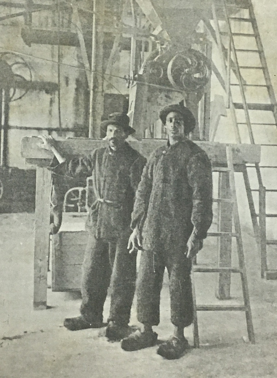 Guardianes de las cavas, 1894.